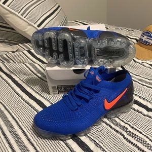 Nike Air Vapor max Flyknit 2 size 9.5 men’s. Blue and orange.